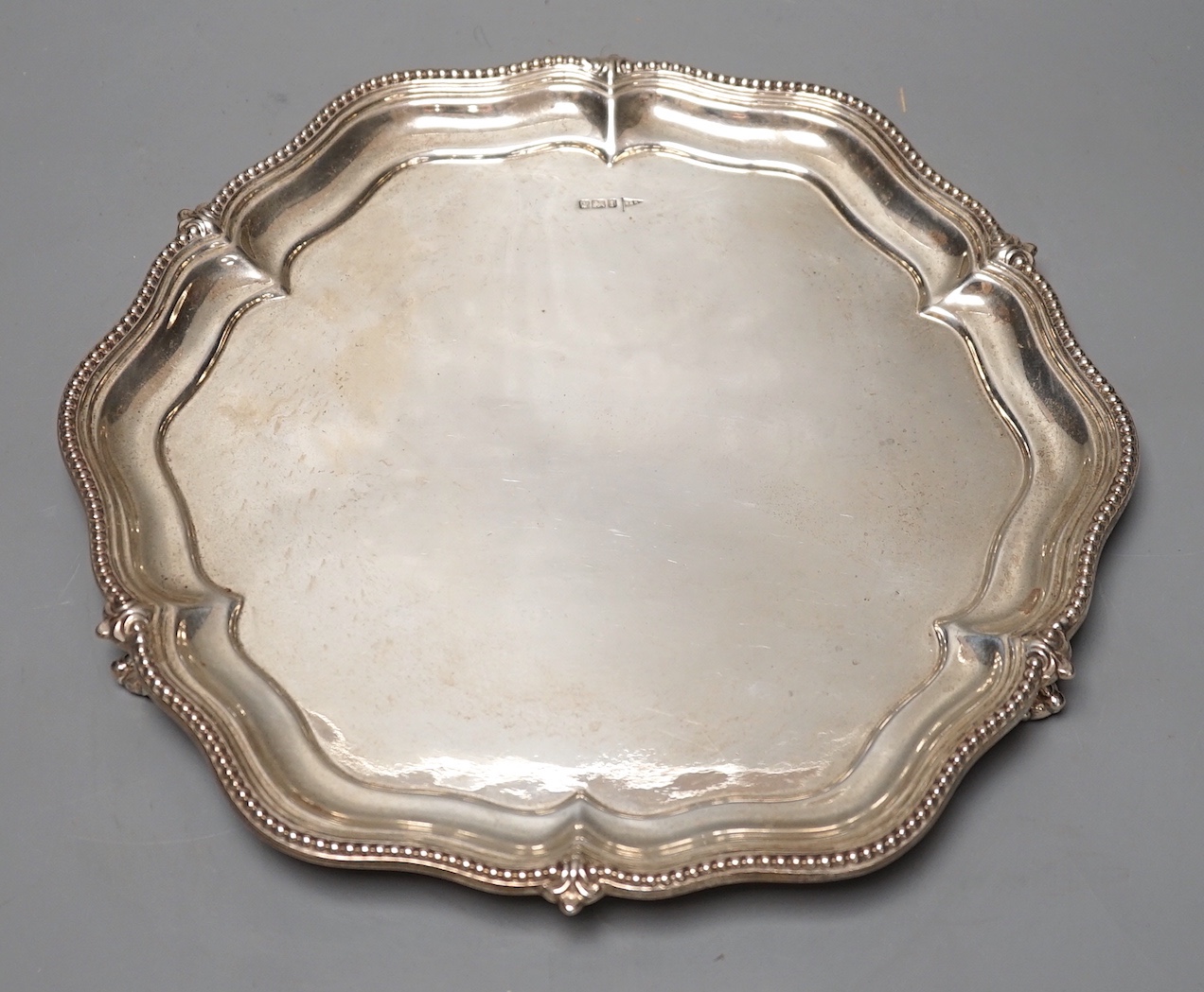 A George V silver salver, Walker & Hall, Sheffield, 1911, 27.2cm, 20oz.